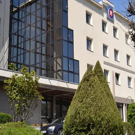 Paris 3*