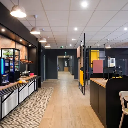 Paris 3*