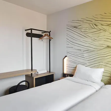 Paris 3*