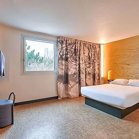 Paris 3*